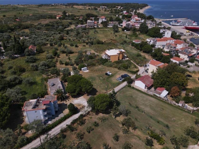 Pension Lakis Принос Экстерьер фото